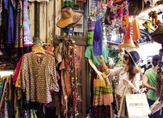 Đi tour du lịch Thái Lan nên mang theo những gì?