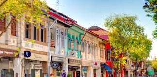 Check in tại phố Joo Chiat rực rỡ sắc màu khi du lịch Singapore